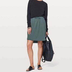 lululemon On The Fly Skirt 21" // Size 8